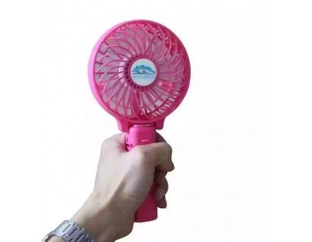 Mini ventilator portabil de mana